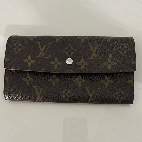 Vintage LOUIS VUITTON WALLET - Picture 1 of 13